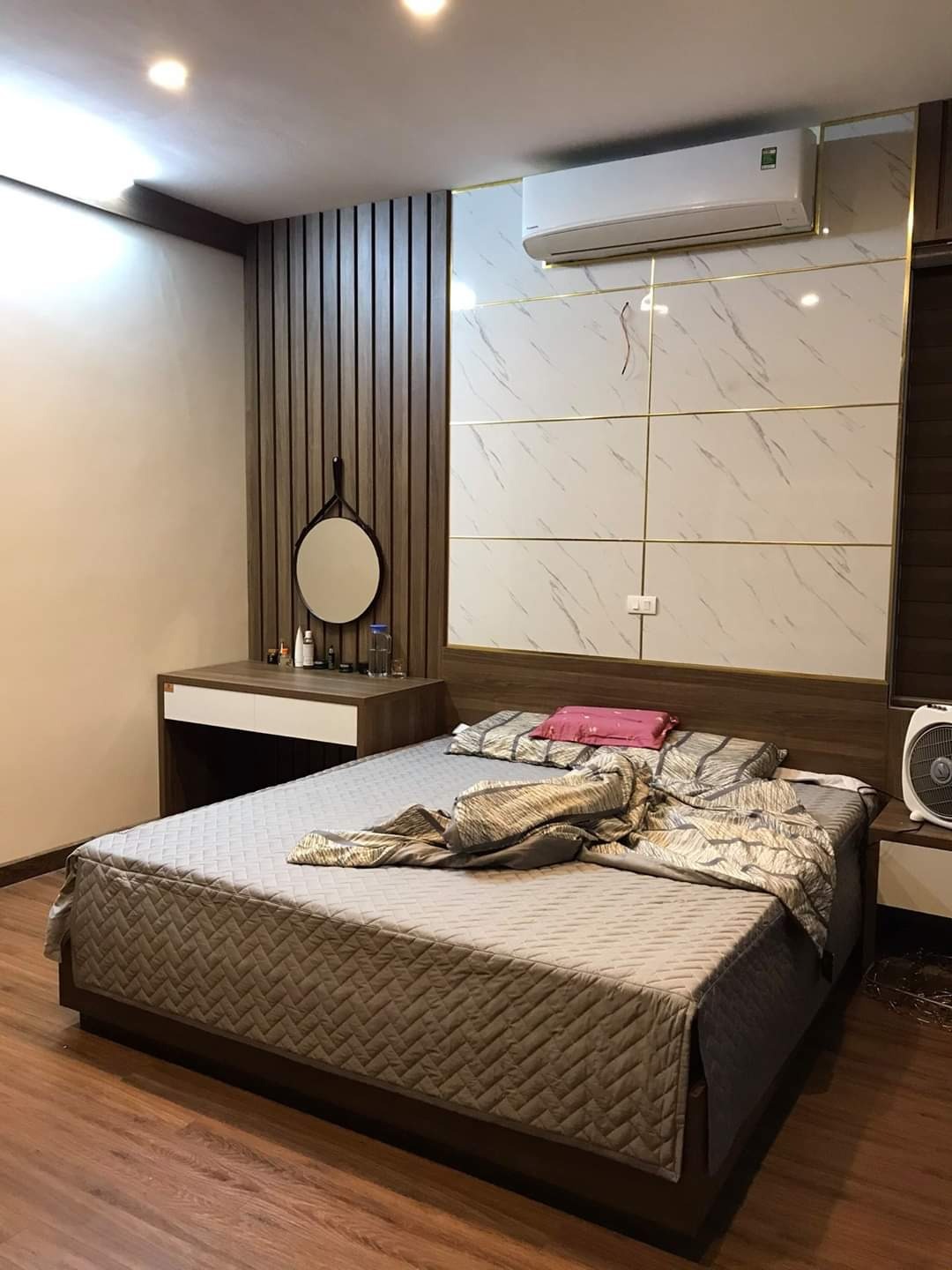 Tấm Nhựa PVC Giả Đá Ốp Vách Đầu Giường phòng ngủ tại Quận 6